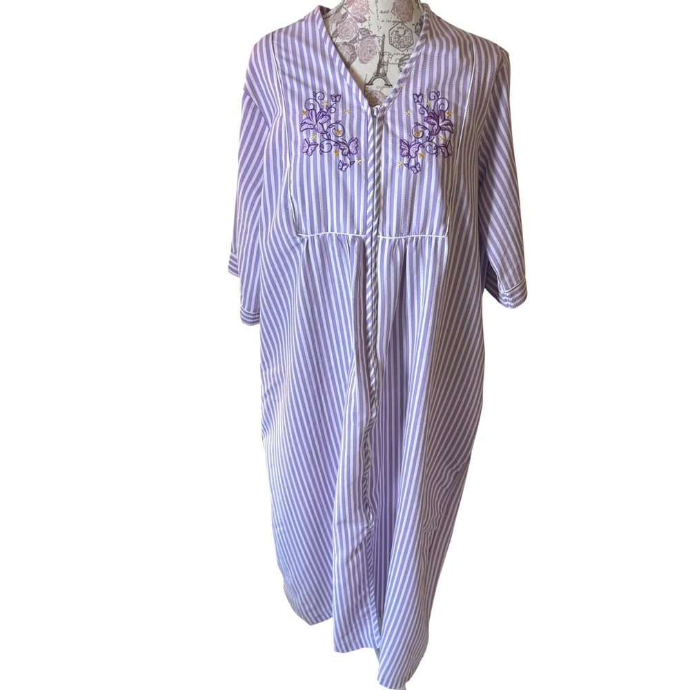 Collections Etc. Purple Embroidered Zipper Front Robe Lounge Dress L